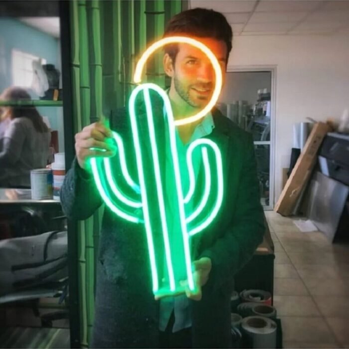 Kaktüs Neon Led Dekoratif Aydınlatam Ve Gece Lambası(60 X35 Cm)