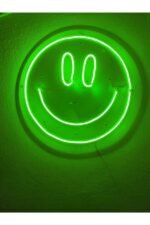 Gülenyüz Neon Emoji Smile Neon Led Dekoratif Duvar Aydınlatması Neon Duvar Yazısı 30x30 cm