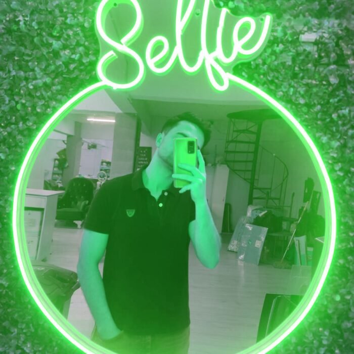 Selfie Neon Led Işıklı Ayna(62x50cm)